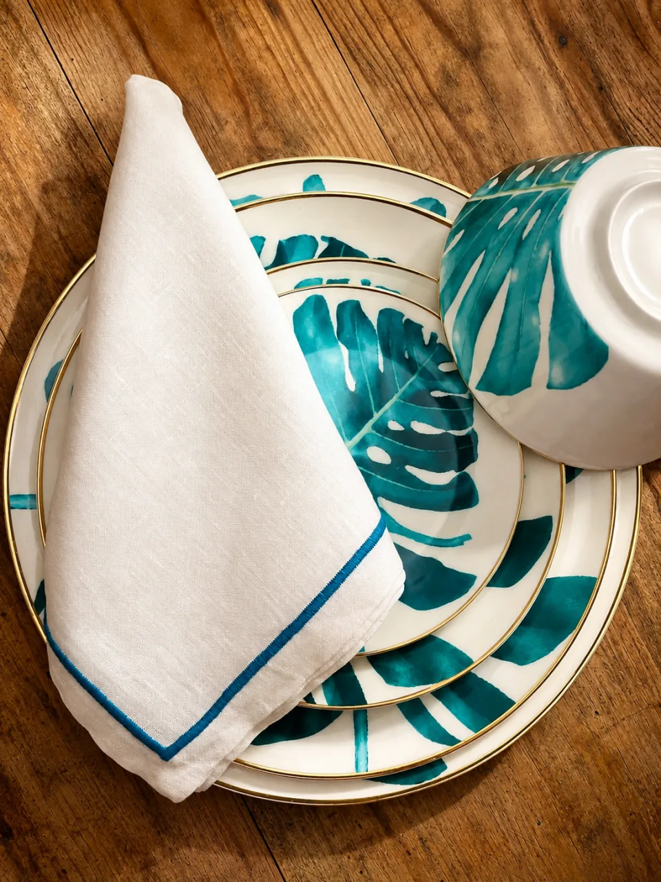 Servilletas Serie Rayas de almuerzo: la servilleta puesta en una mesa montada